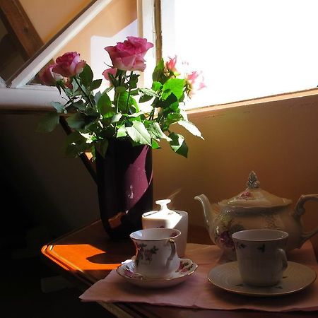 Wild Roses Bed & Breakfast Amsterdam Room photo