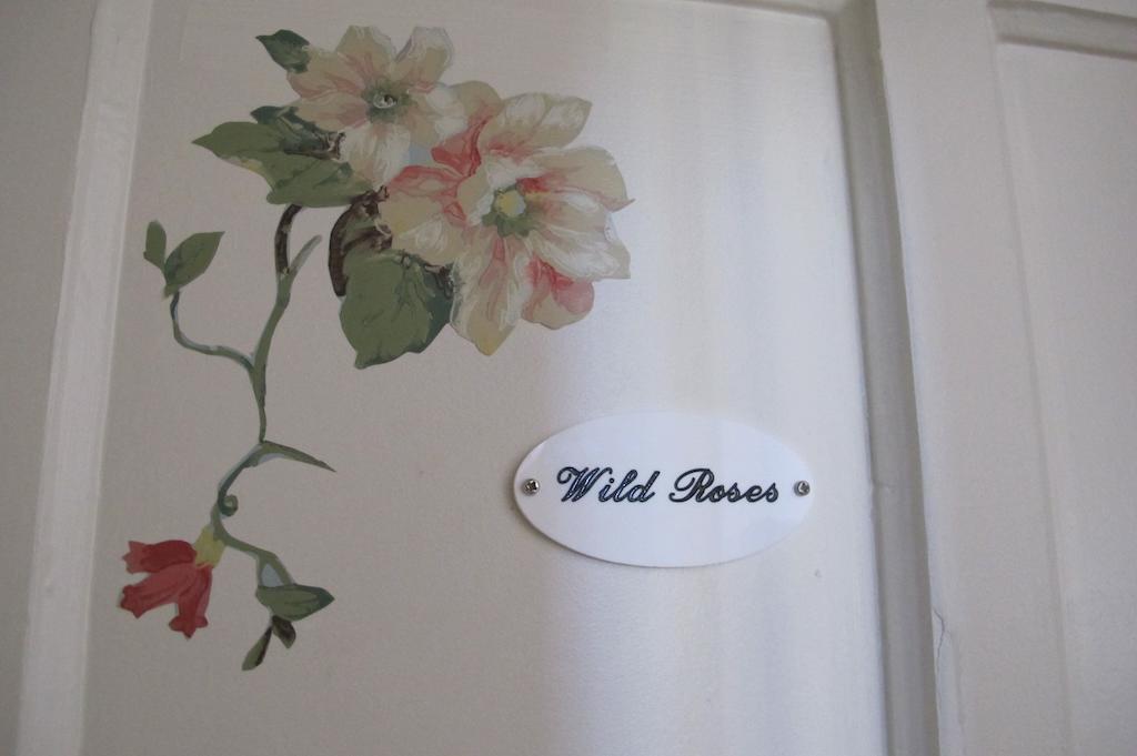 Wild Roses Bed & Breakfast Amsterdam Exterior photo